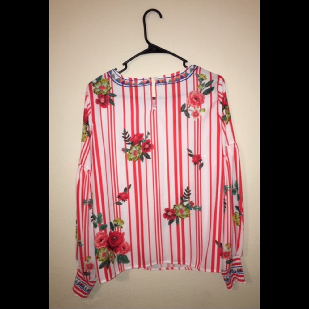 Flower Blouse - Picture 3 of 3